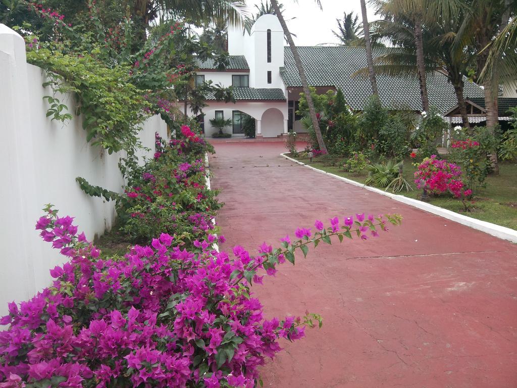Résidence Hôtelière Océane Libreville Exterior foto